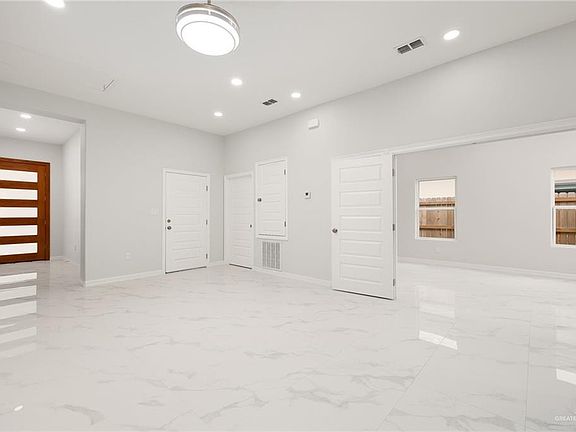 2nd image of 3409 Camellia Ave