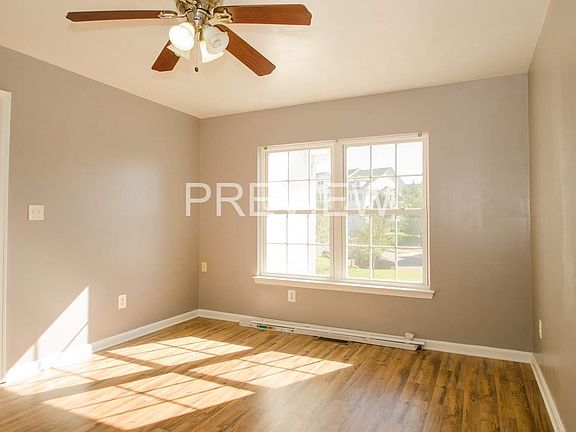 4th image of 9824 Earls Ferry Cir