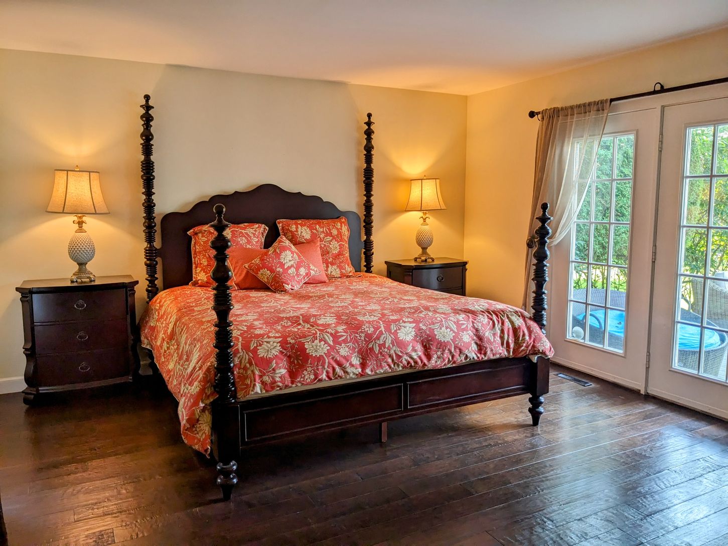 Ground floor bedroom suite