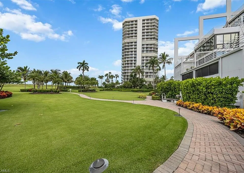 4751 Gulf Shore Blvd N #1503