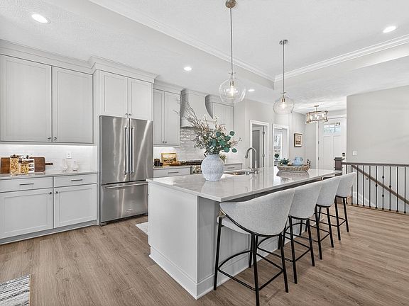 2nd image of 4275 Flamingo Dr