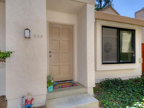 2nd image of 409 Crescent Ave
