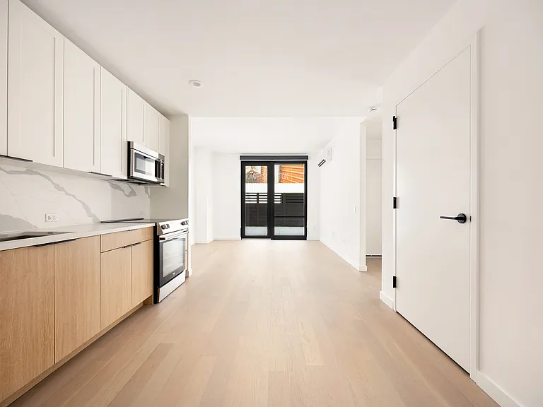 380 4th Ave #2HP — Photo 3