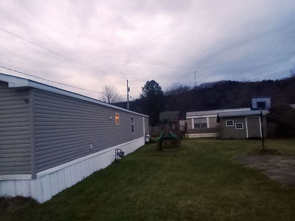 Right side view with basketbhoop