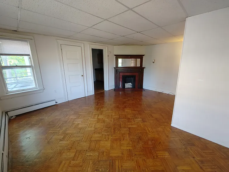 485 University Ave #5 — Photo 3