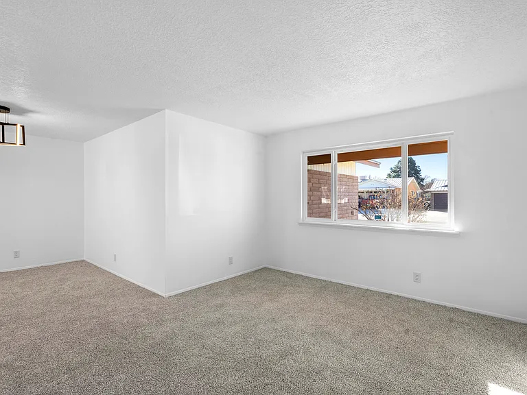 6321 Leslie Pl NE — Photo 8