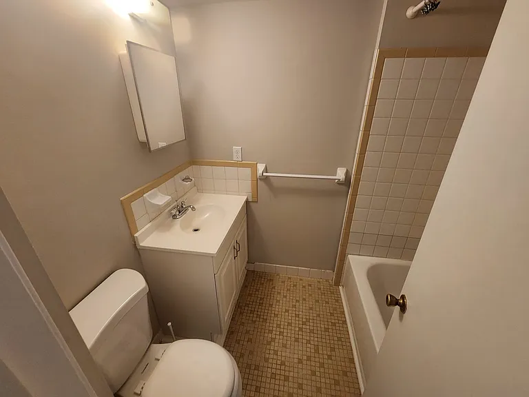 7758 Rockwell Ave #2 — Photo 14