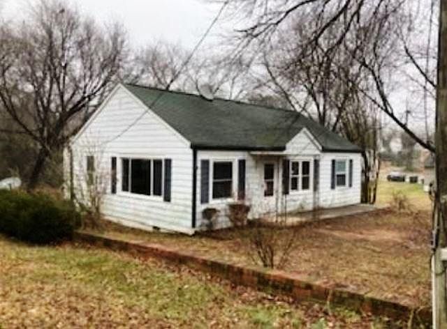 1st image of 512 Oak Ave