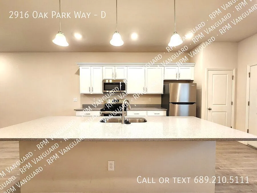 Two Story Townhouse with Open Floor Plan, Garage, Screened Patio and Laundry — Photo 2