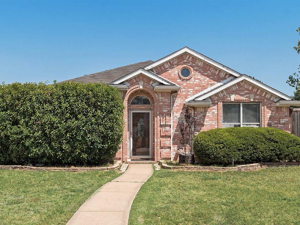 1st image of 8806 Oakwood Ln