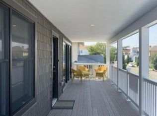 90 E Hudson St, Long Beach, NY 11561