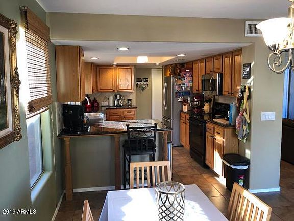 5th image of 4034 E Meadow Dr