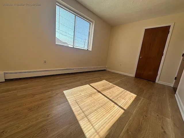 2 bed, 1.0 bath, $2,200 — Photo 3