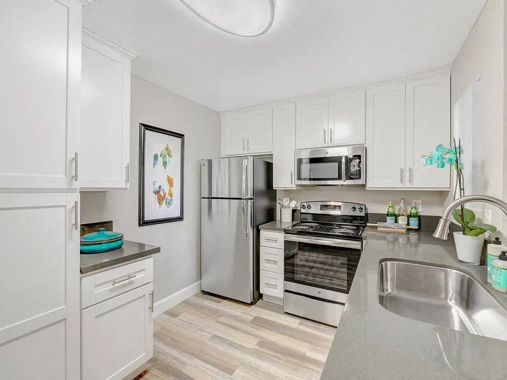 Altair Apartment Homes — Photo 4