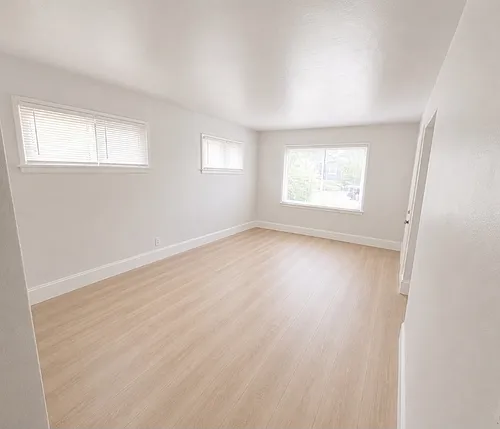6401 W Carmen Ave #LOWER Photo 1