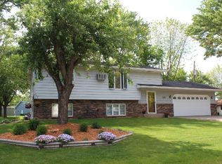15 Summit Ave S, Sauk Rapids, MN 56379