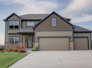 17712 Mission Rdg, Smithville, MO 64089