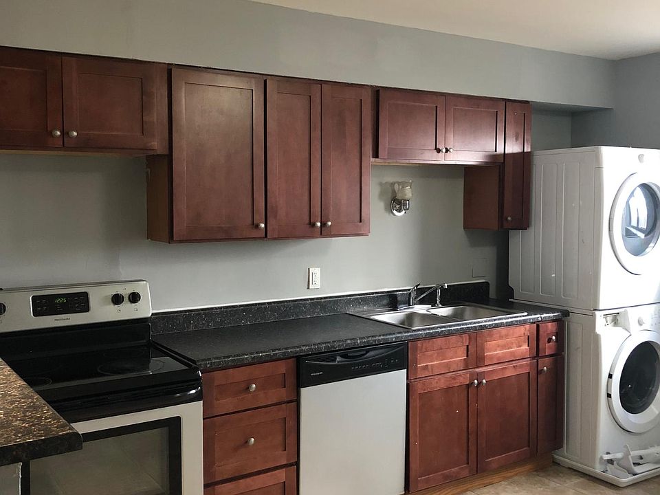 1st image of 3960 W Pine Blvd