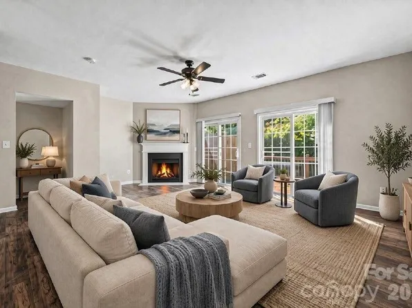 2627 Early Flight Dr, Charlotte, NC 28262