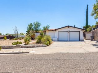 10704 Vista Lomas Dr, El Paso, TX 79935