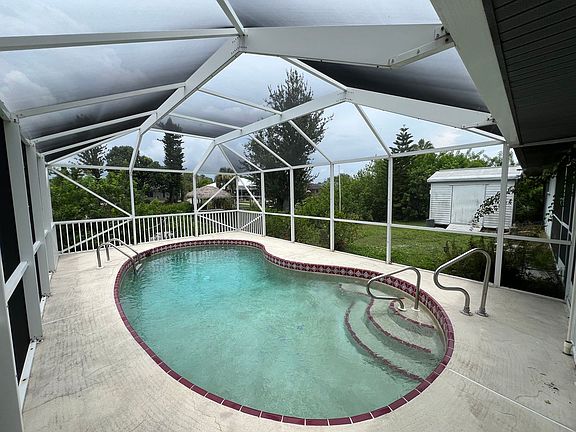 2nd image of 18090 Avonsdale Cir