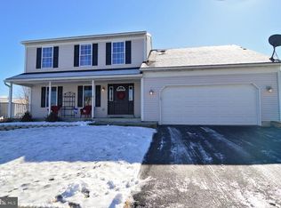106 Primrose Ln, Sinking Spring, PA 19608