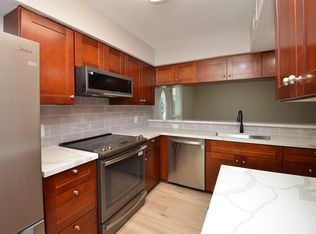 76 W Park West Dr, Houston, TX 77072