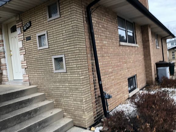 2nd image of 10521 Lawler Ave