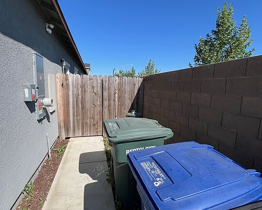 4th image of 935 Northwich Ln
