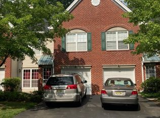 4 Jay Ct, Plainsboro, NJ 08536
