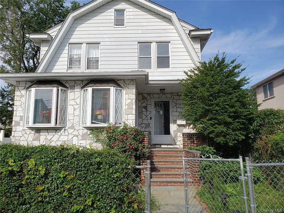 1st image of 23 Rossiter Ave Floor 2
