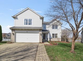 94 Kenilworth Ct, Romeoville, IL 60446