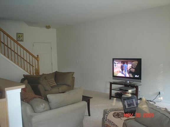 3rd image of 3925 Blackstone Dr