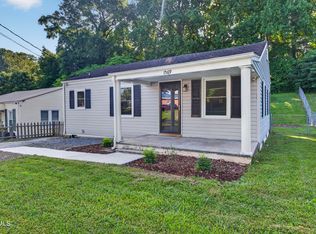 1569 Valley Dr, Bristol, TN 37620