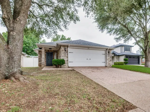 617 Alabaster Pl, Cedar Hill, TX 75104