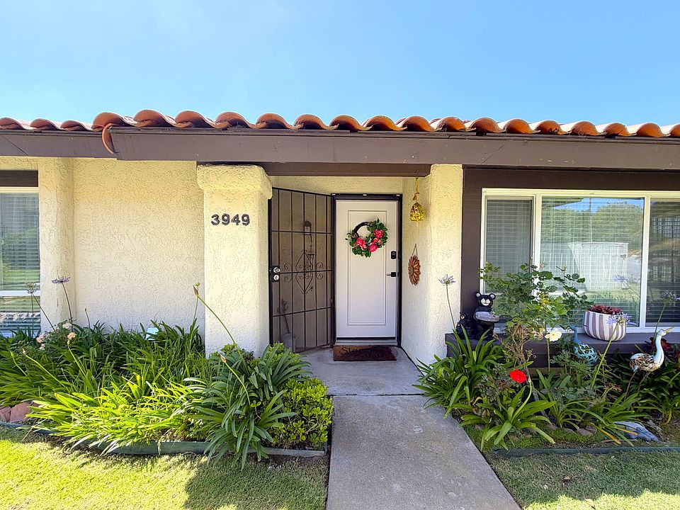 2nd image of 3949 Mesa Circle Dr
