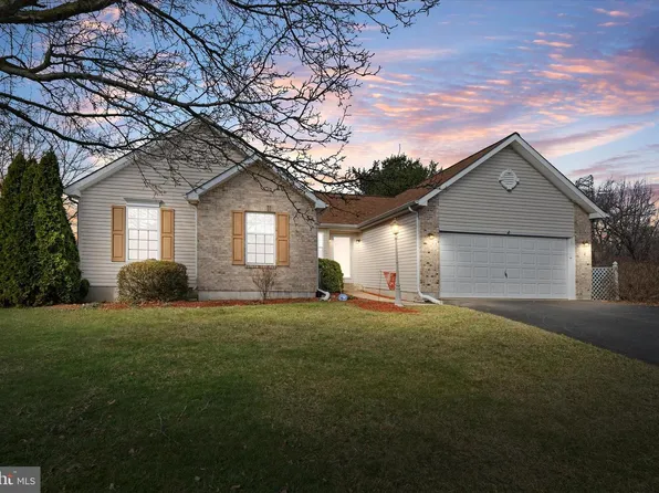 203 N Barrington Ct, Newark, DE 19702