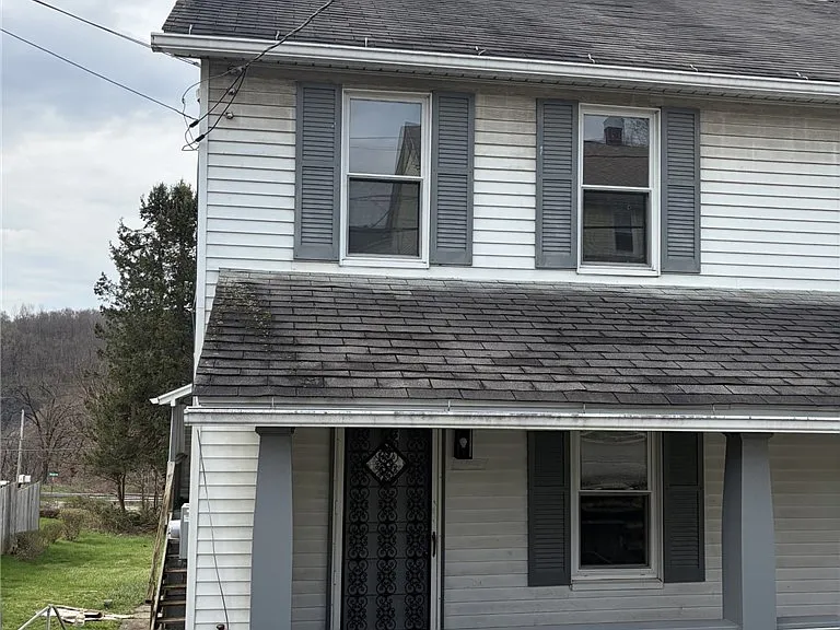 1154 Eisenhower Dr — Photo 1