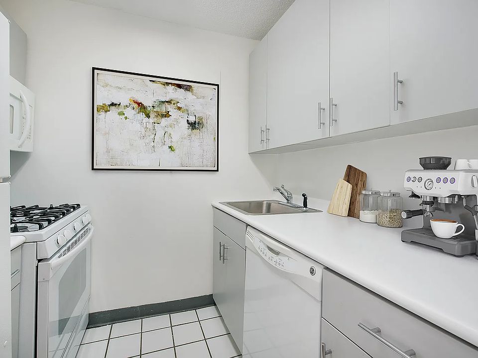 1st image of 429 E 52nd St APT 16E