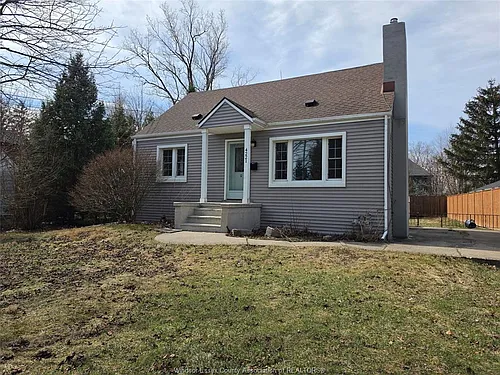 4221 Kennedy Dr E Photo 1