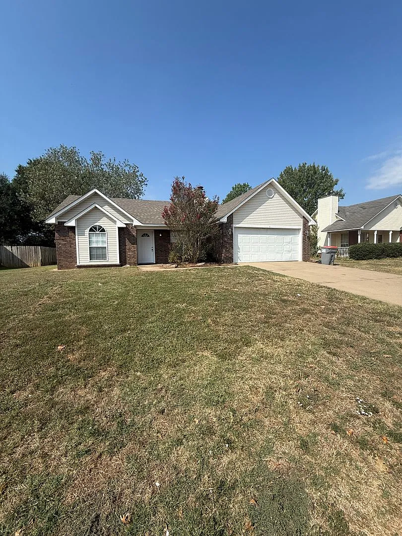 161 Ridgecrest Drive — Photo 1