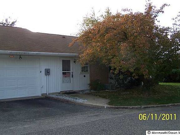 2nd image of 34A Edinburgh Ln #A
