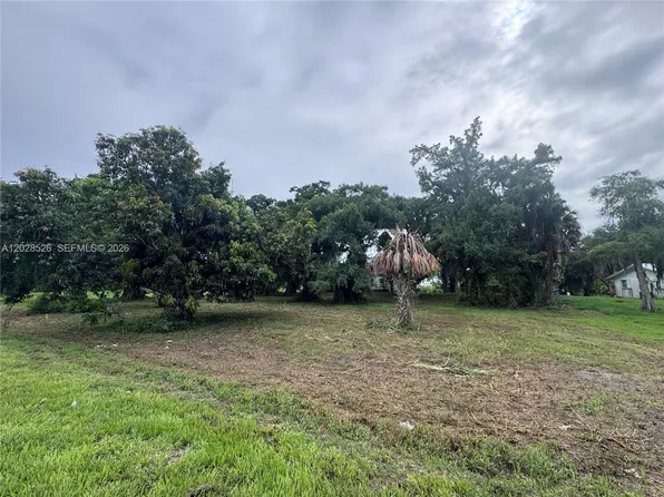 19121 SW Conners Hwy, Canal Point, FL 33438