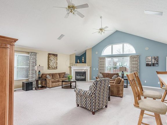 2nd image of 7089 Clear Water Ct