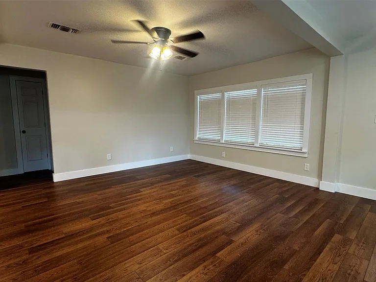 2311 Brazeal St — Photo 4