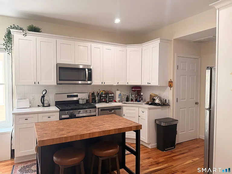 140 Foster St #2 — Photo 2