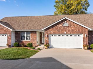 403 Elizabeth Dr, Litchfield, IL 62056