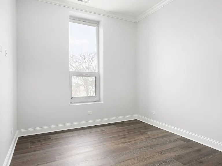 6555 W North Avenue — Photo 13