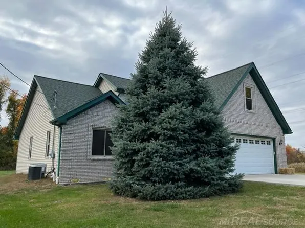 5150 County Line Rd, Lenox, MI 48048