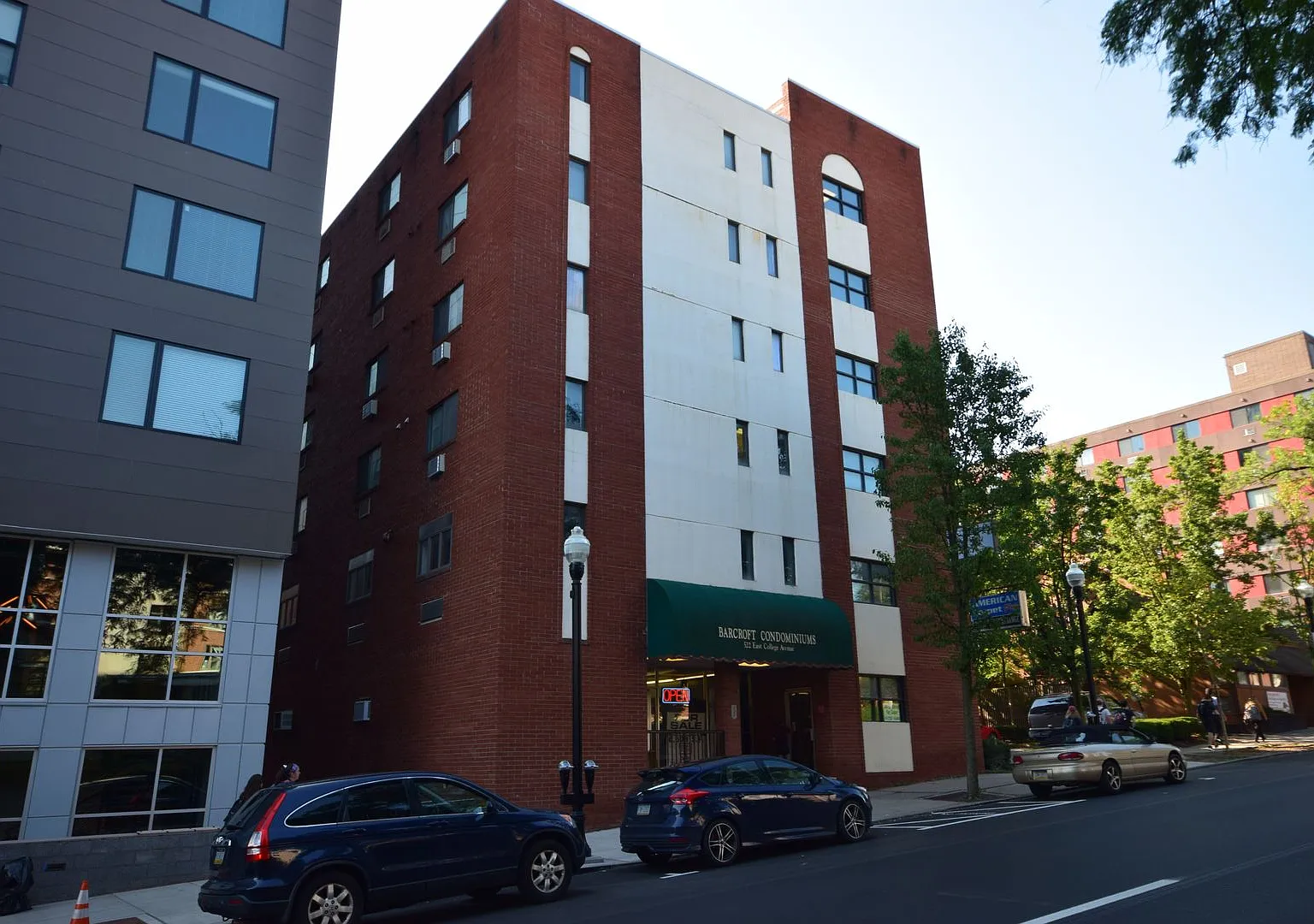 522 E College Ave — Photo 1